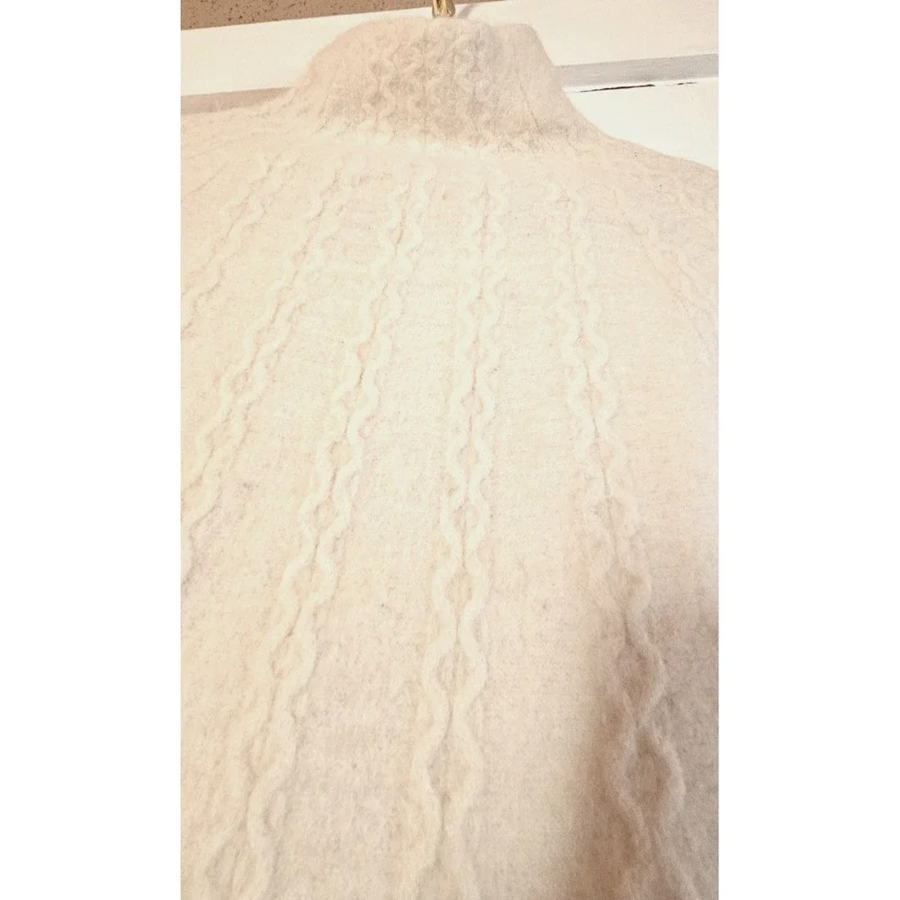 MAISON 123 PARIS‎ Womens  M turtleneck Alpaca Wool blend Cable knit cream